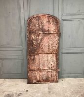 ancienne-porte-rivete-metal-18eme-materiaux-patine-5francs-1