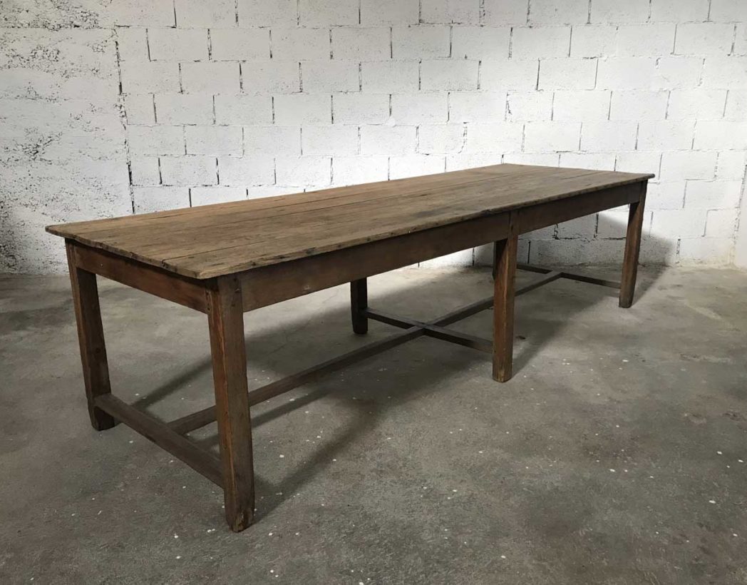 Mobilier industriel - Grande table d'atelier en bois